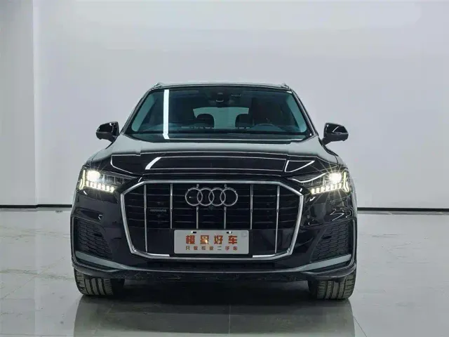 Audi Q7 — Фото автомобиля 2