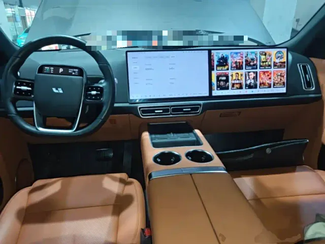 Li Auto L8 — Фото автомобиля 13