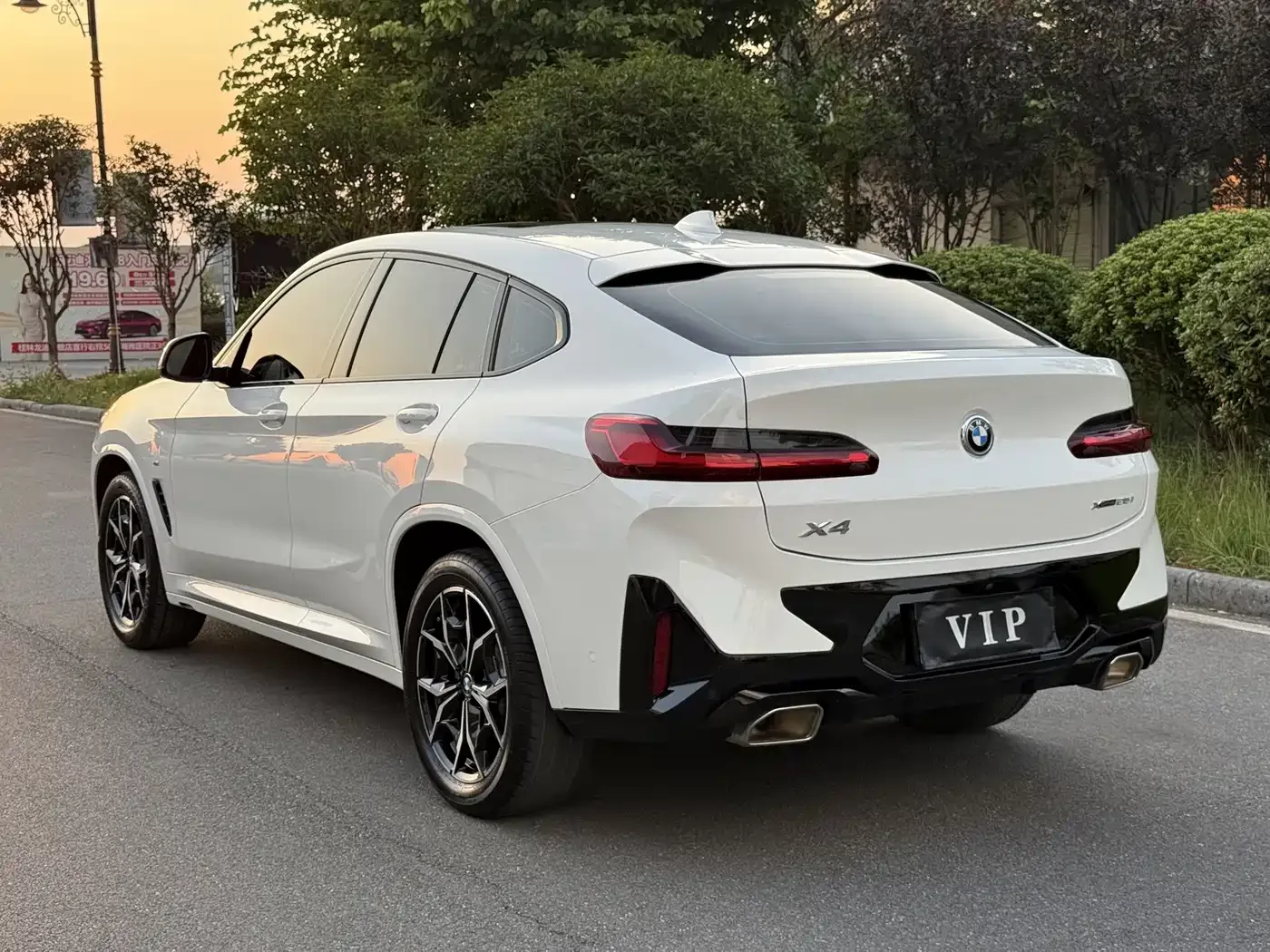 BMW BMW X4 2022 xDrive 25i M Sport Package — Фото автомобиля 6