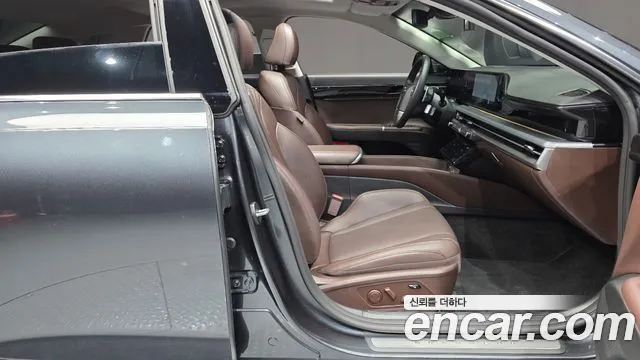 Hyundai Grandeur Grandeur (GN7) 2.5 Бензин 2WD — Фото автомобиля 11