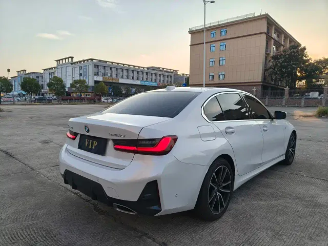 BMW 3 Series — Фото автомобиля 8