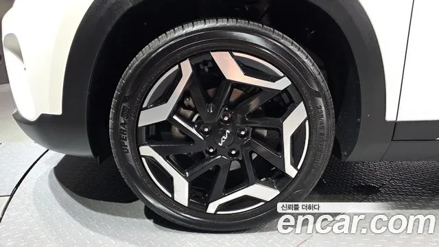 Kia Seltos Новый Seltos Бензин 2.0 2WD — Фото автомобиля 5