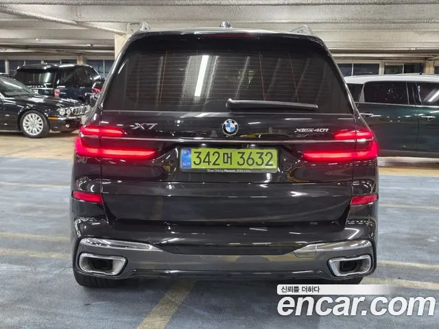 BMW X7 — Фото автомобиля 4