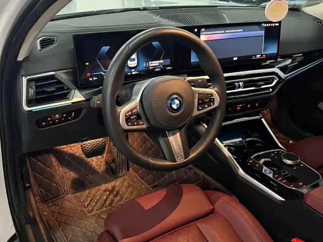 BMW i3 — Фото автомобиля 4