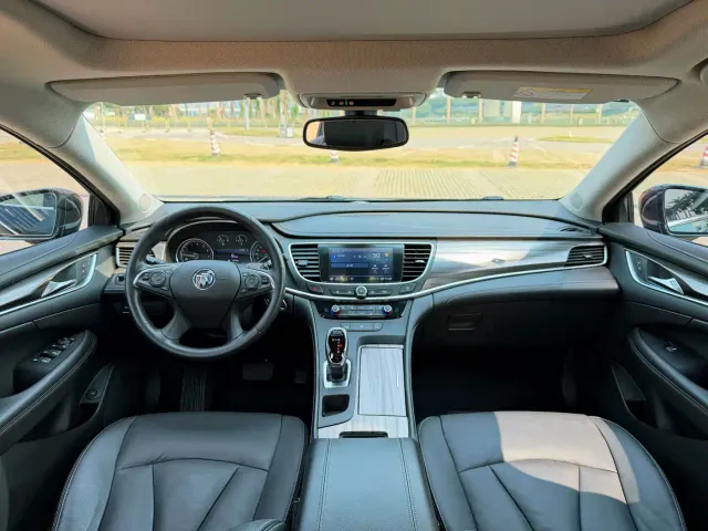 Buick LaCrosse — Фото автомобиля 10