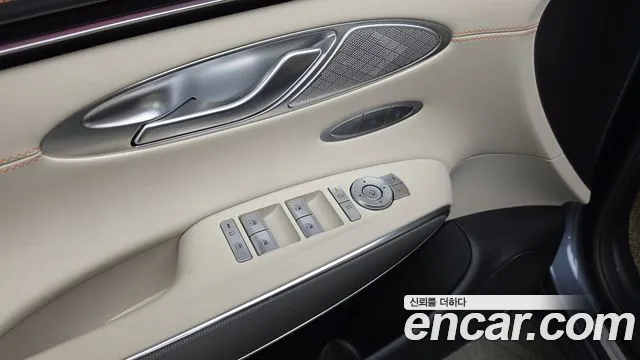 Genesis GV70 2.5T Бензин AWD — Фото автомобиля 5