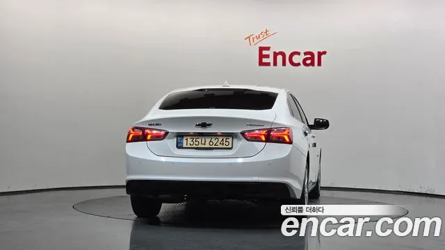Chevrolet Malibu — Фото автомобиля 4