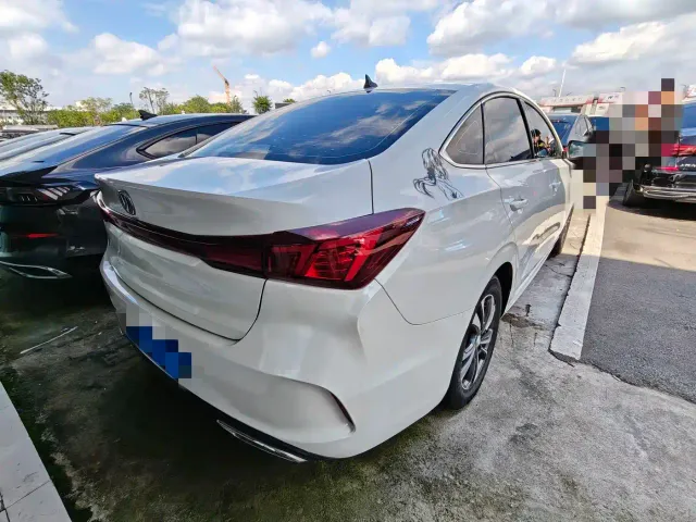 Changan Eado — Фото автомобиля 15