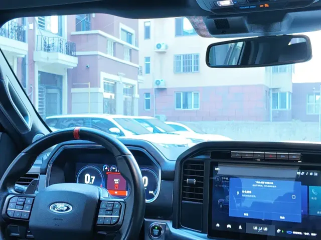 Ford F-150 Raptor — Фото автомобиля 6