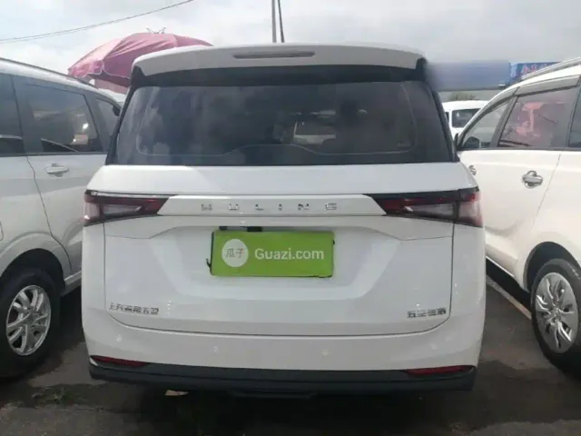Wuling Jiachen — Фото автомобиля 5