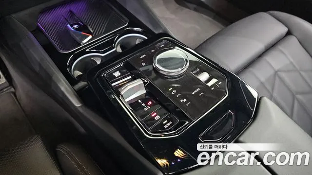 BMW 5 Series G60 — Фото автомобиля 9