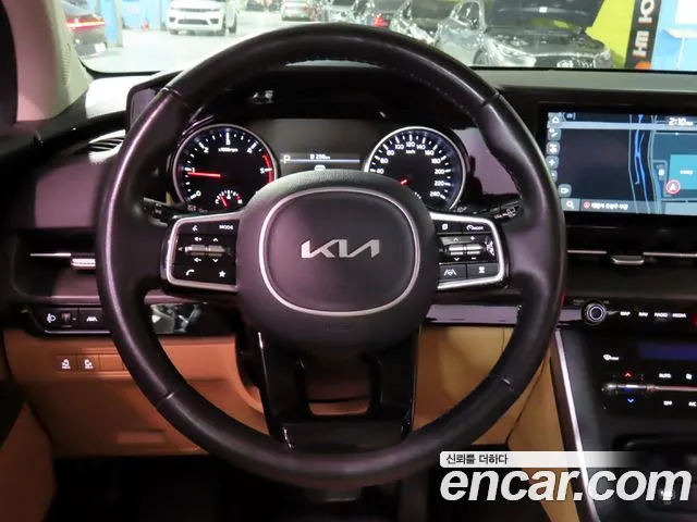 Kia Carnival Generation 4 — Фото автомобиля 9
