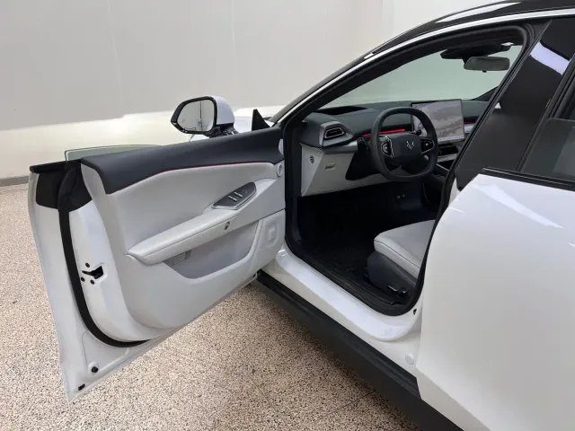 Arcfox Alpha S5 — Фото автомобиля 13