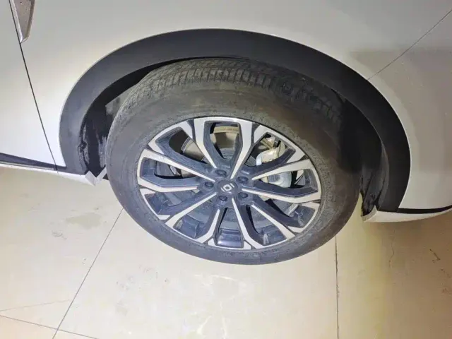 Changan Qiyuan Q05 — Фото автомобиля 6