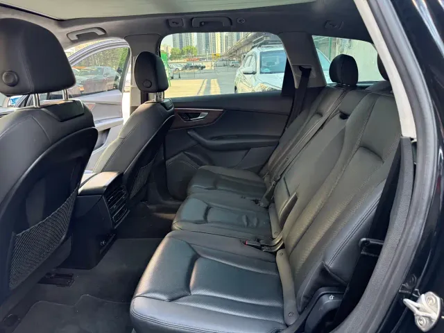 Audi Q7 — Фото автомобиля 20