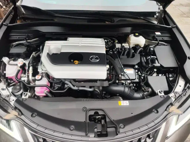 Lexus UX — Фото автомобиля 16