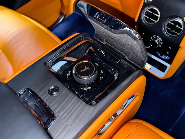 Rolls-Royce Cullinan — Фото автомобиля 19