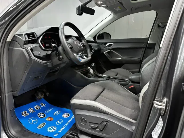 Audi Q3 — Фото автомобиля 10