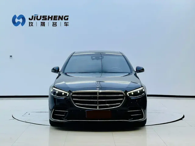 Mercedes-Benz S-Class — Фото автомобиля 2