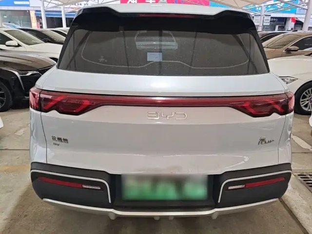 BYD Yuan UP — Фото автомобиля 5