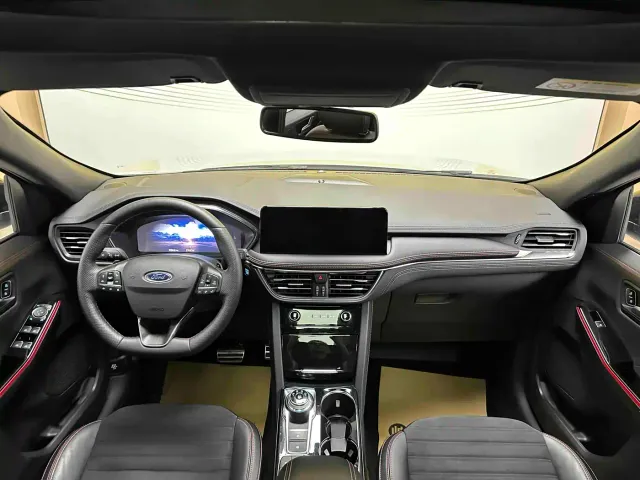 Ford Escape — Фото автомобиля 8