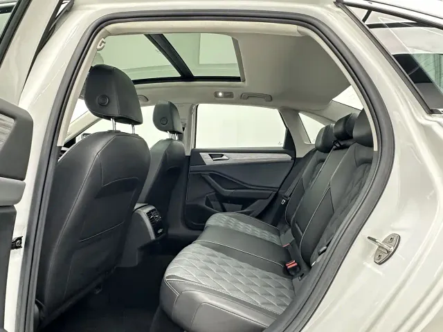 Volkswagen Sagitar — Фото автомобиля 5