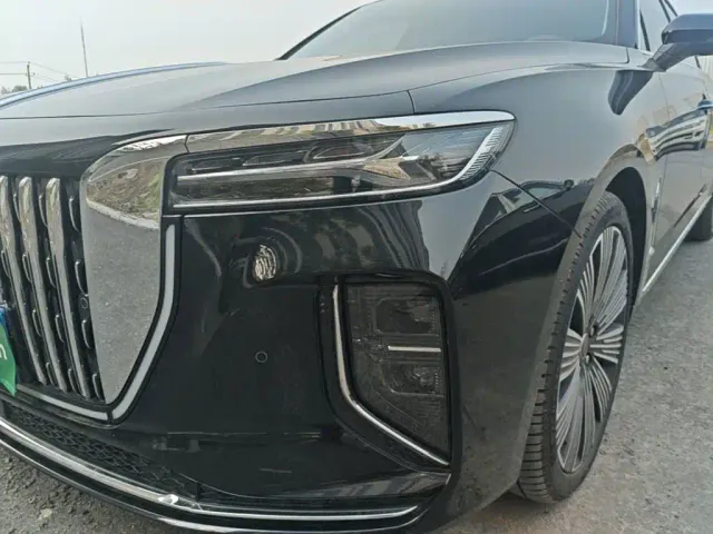 Hongqi H9 — Фото автомобиля 23