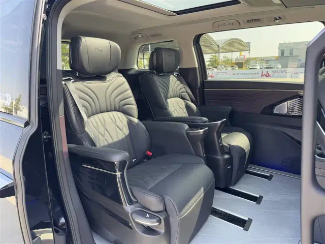 GAC Trumpchi M8 — Фото автомобиля 18