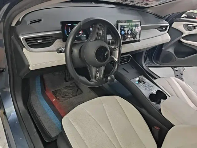 BYD Seal 05 DM-i — Фото автомобиля 9