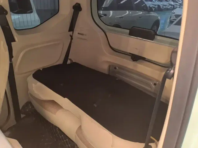 Wuling Hongguang Mini EV — Фото автомобиля 16