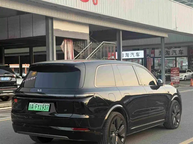 Li Auto L9 — Фото автомобиля 4
