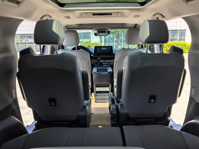 Toyota Granvia — Фото автомобиля 16