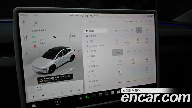 Tesla Model Y — Фото автомобиля 16