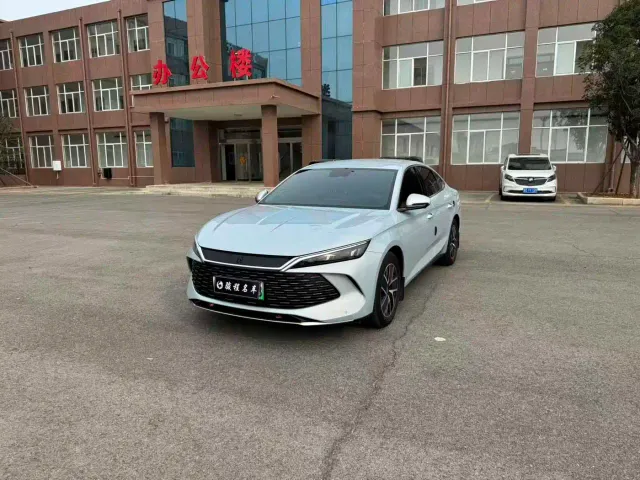 BYD Qin L — Фото автомобиля 2