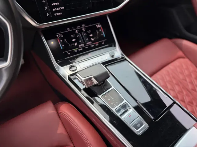 Audi A7L — Фото автомобиля 27