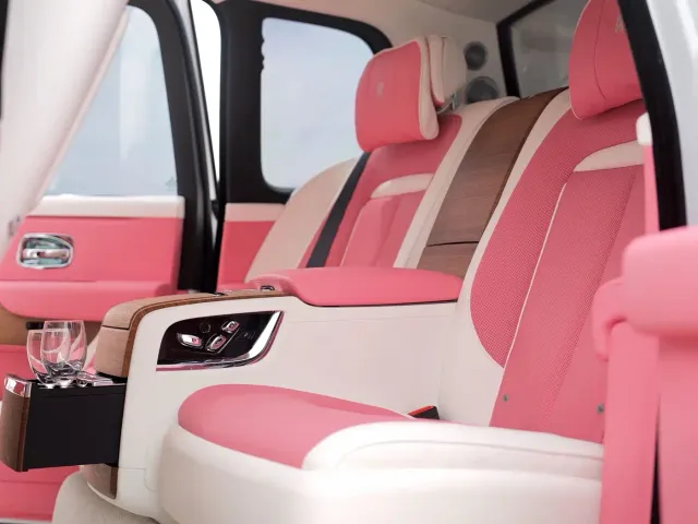 Rolls-Royce Cullinan — Фото автомобиля 16