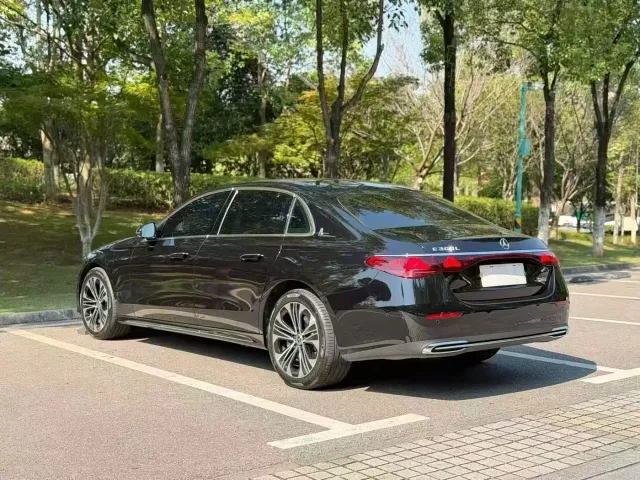 Mercedes-Benz E-Class — Фото автомобиля 9
