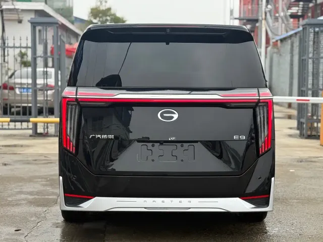 GAC Trumpchi E9 — Фото автомобиля 17