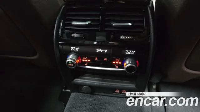 BMW 5-Series — Фото автомобиля 29