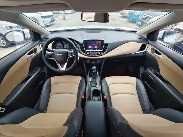 Chevrolet Monza — Фото автомобиля 7