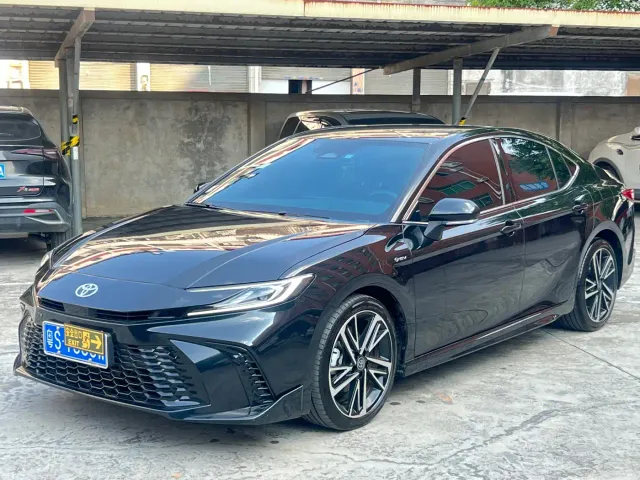 Фотография автомобиля — Toyota Camry