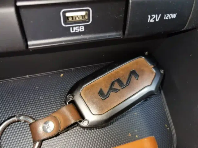 Kia KX1 — Фото автомобиля 8