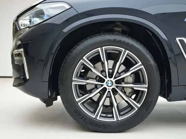 BMW X5 — Фото автомобиля 15