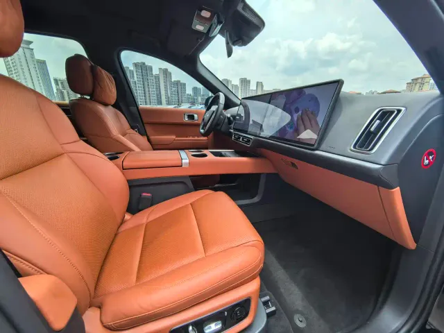 Li Auto L8 — Фото автомобиля 6