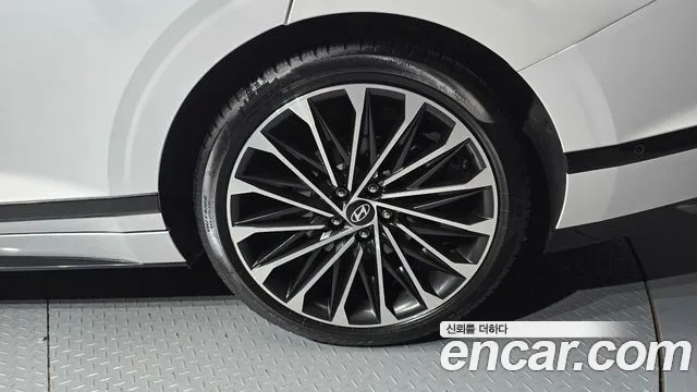 Hyundai Grandeur — Фото автомобиля 16