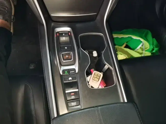 Honda Accord — Фото автомобиля 13