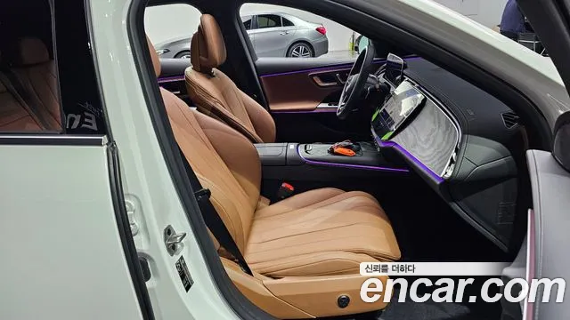 Mercedes-Benz E-Class — Фото автомобиля 26