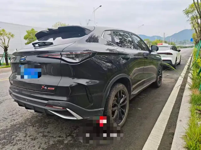 Changan X5 Plus — Фото автомобиля 9