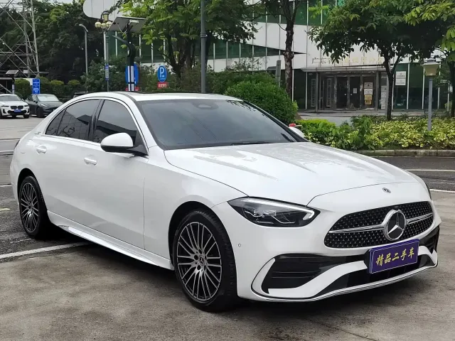Mercedes-Benz C-Class — Фото автомобиля 3