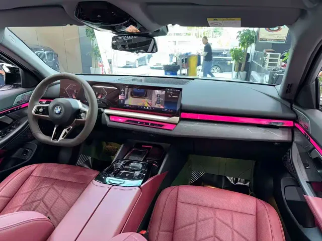 BMW 5 Series — Фото автомобиля 3